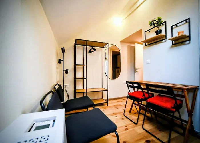 Old Port Riverside Lofts In Center