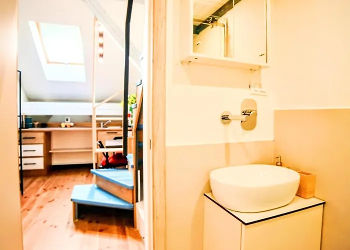 Old Port Riverside Lofts In Center